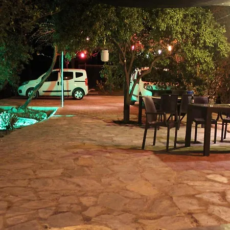 Seker Bungalov Homestay *